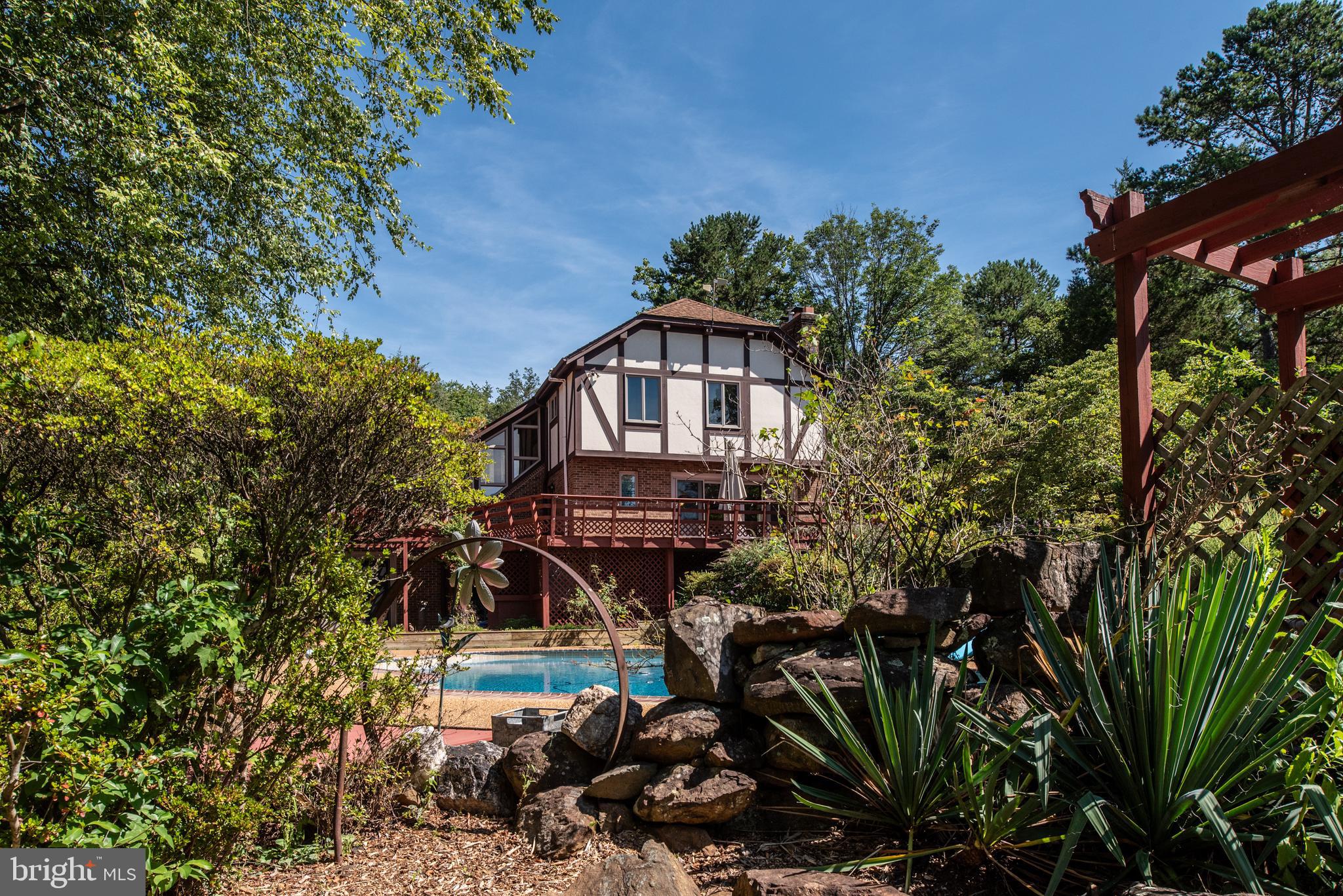 9147 HYDE LANE
