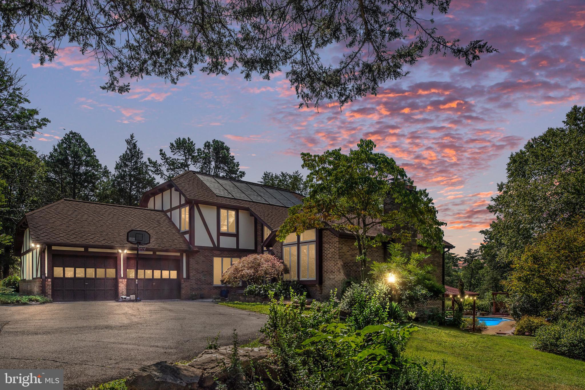 9147 HYDE LANE
