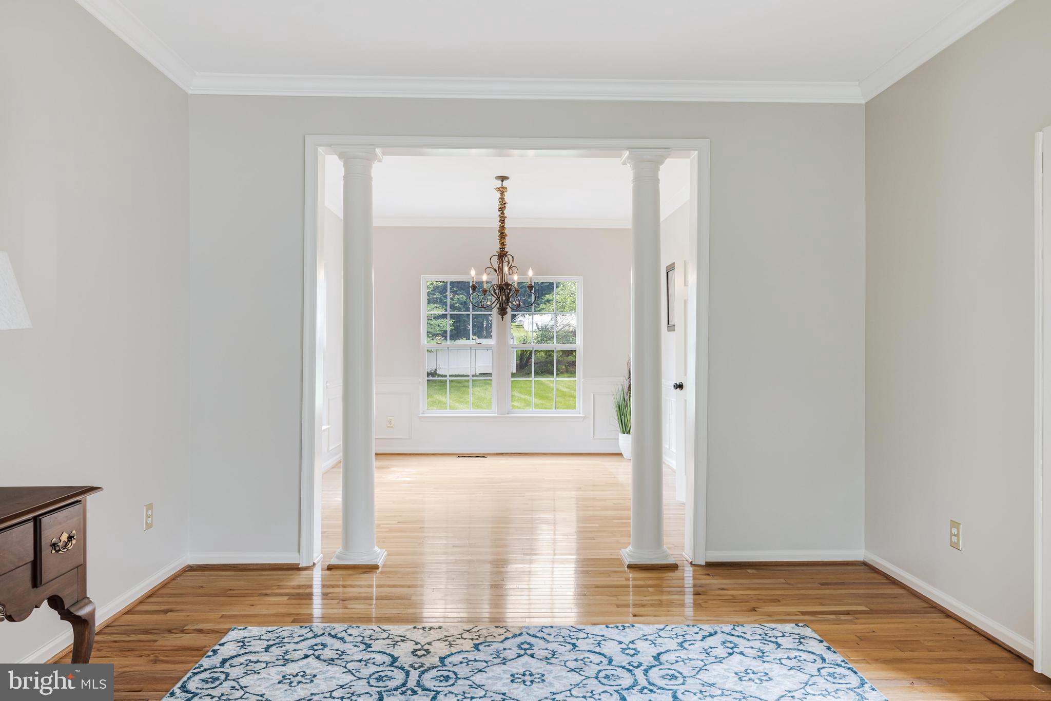 340 Singleton Cir