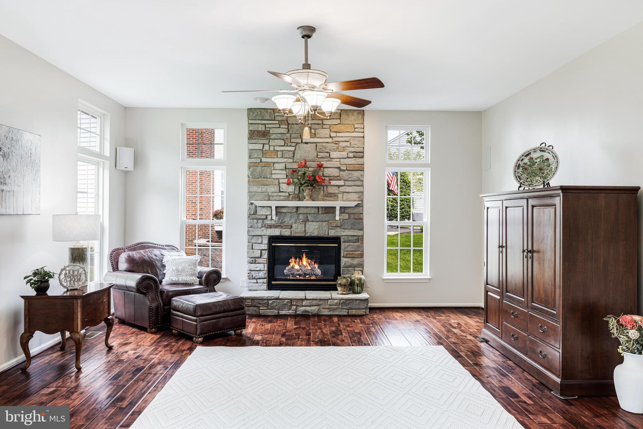 340 Singleton Cir