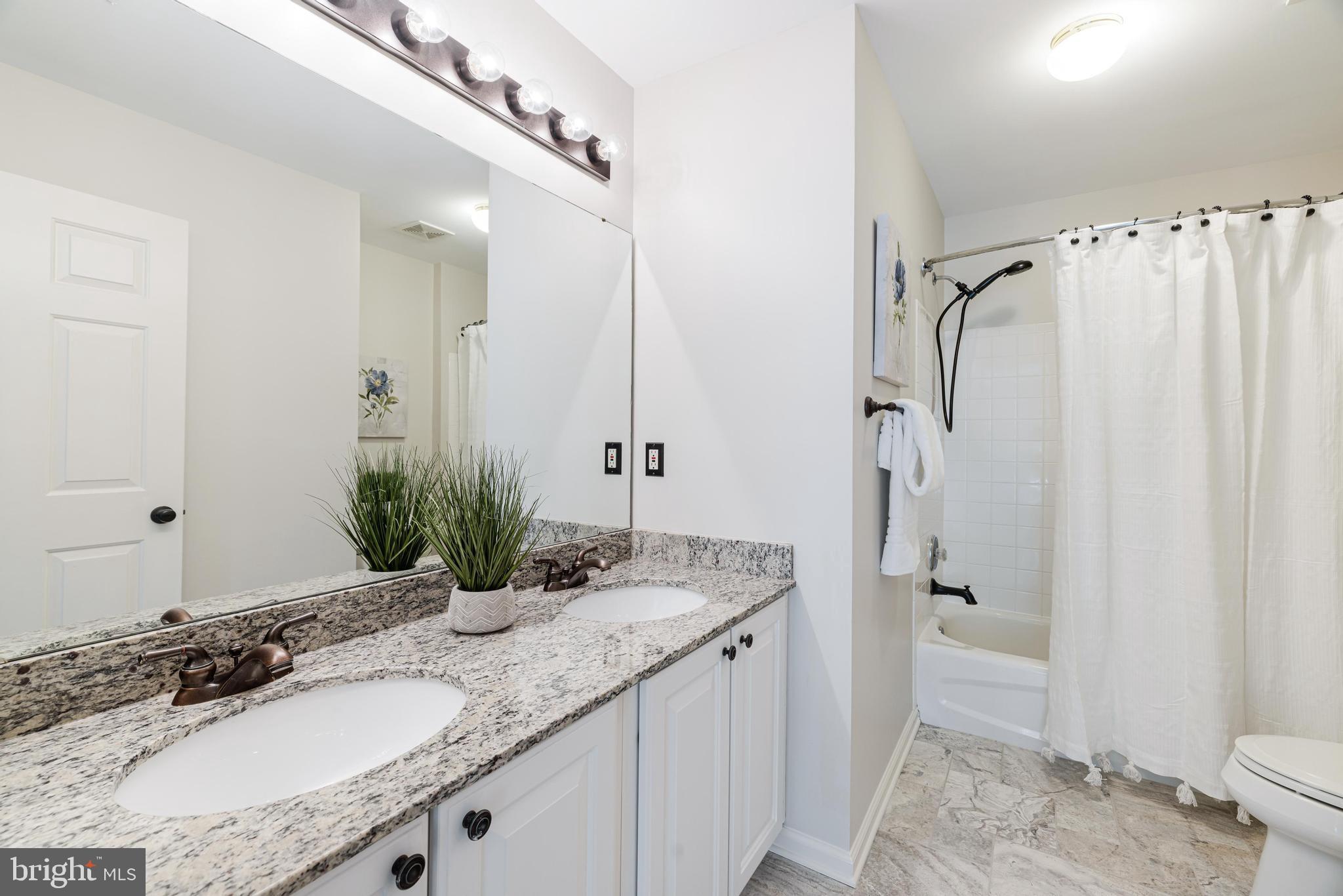 340 Singleton Cir