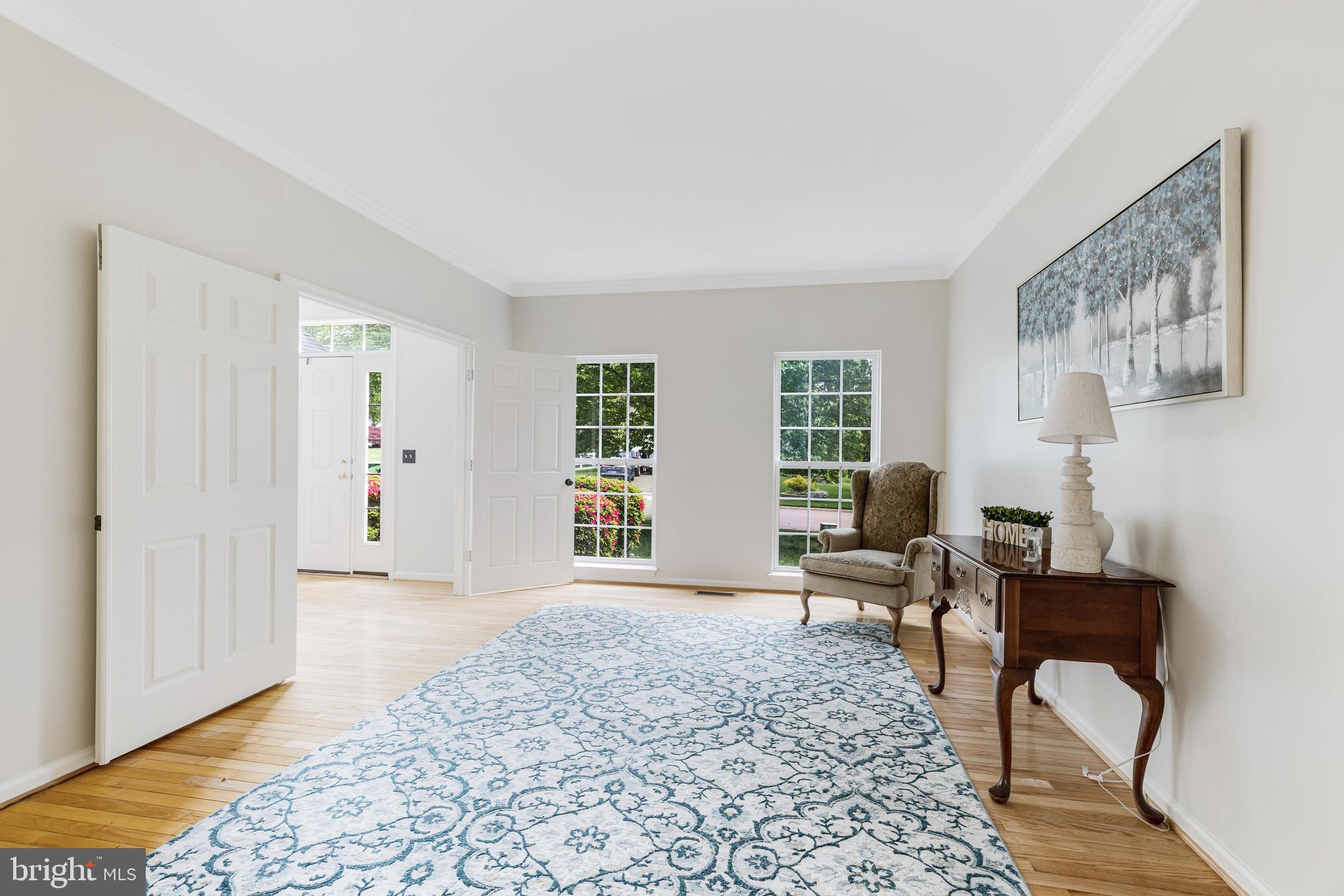 340 Singleton Cir