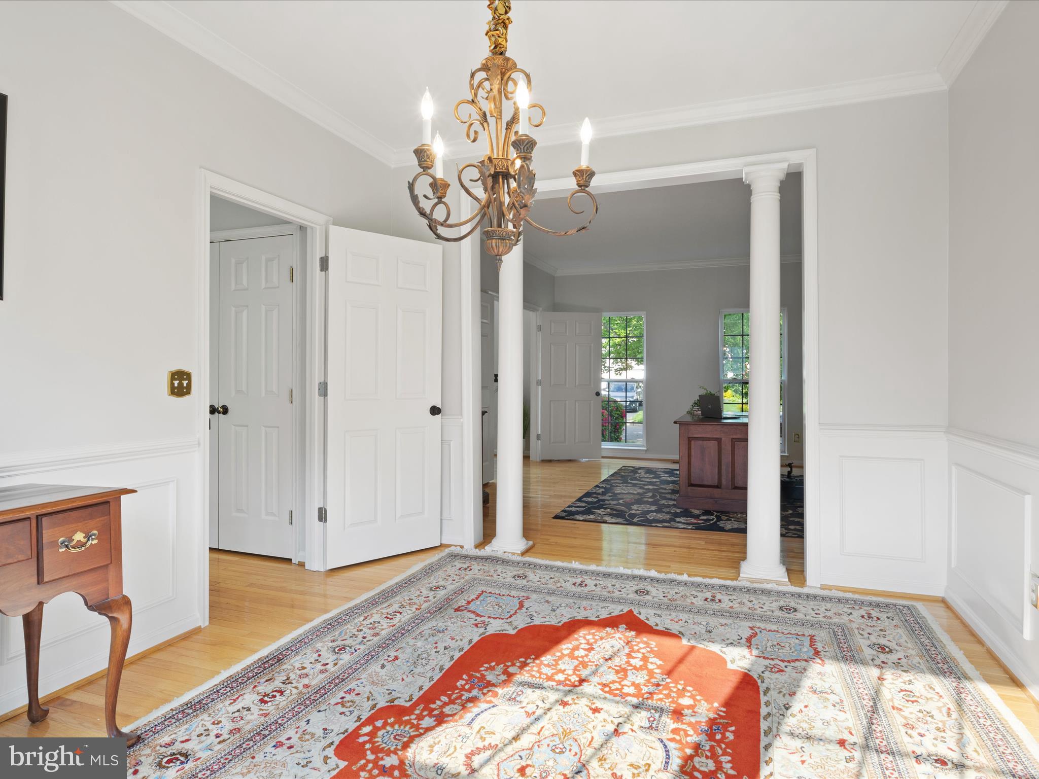 340 Singleton Cir