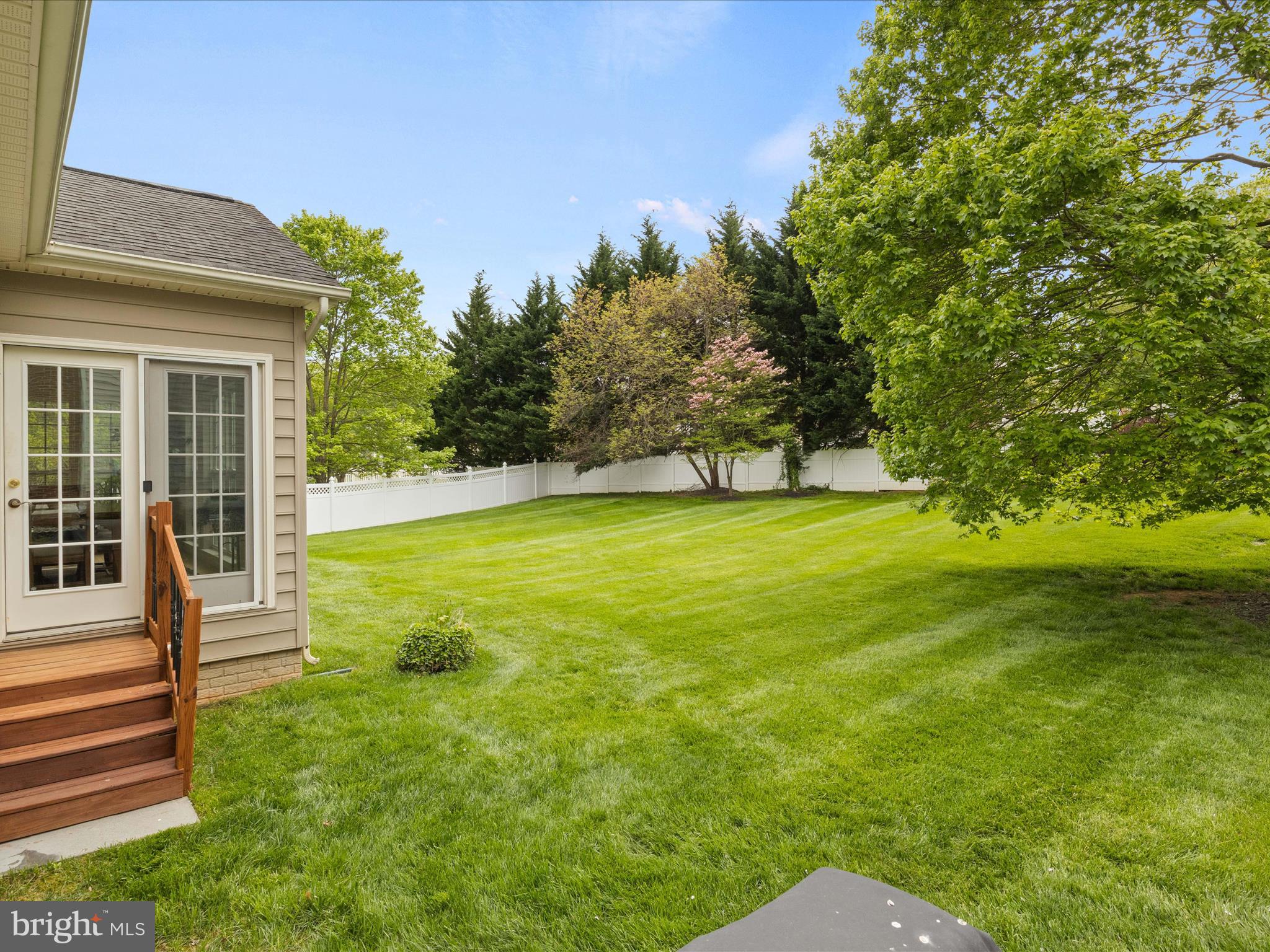 340 Singleton Cir