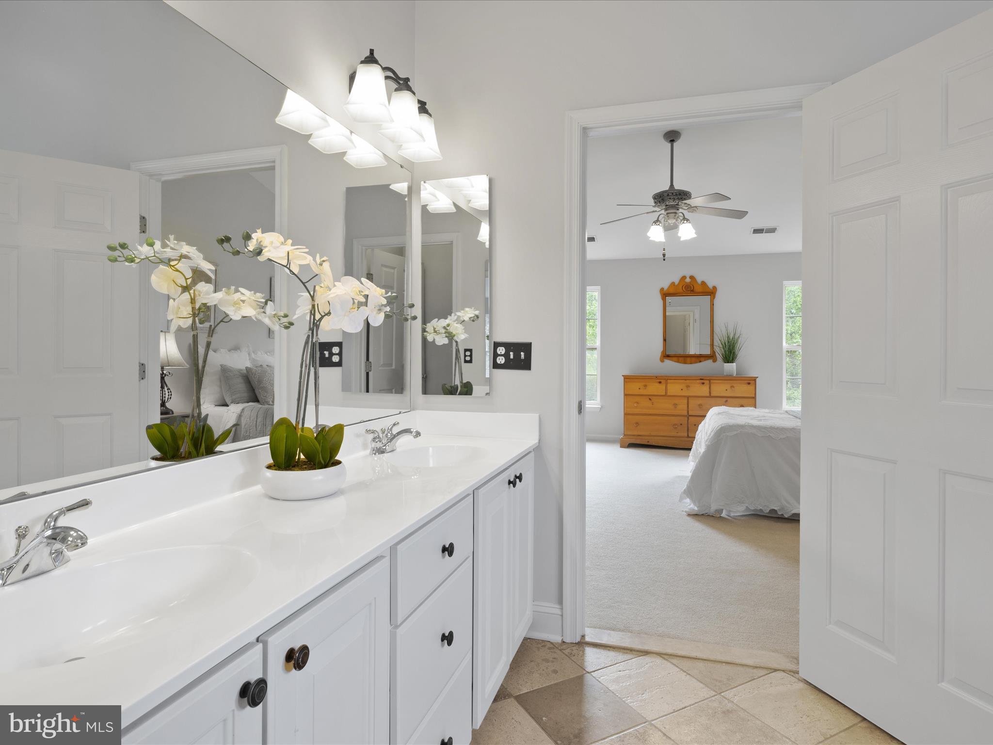 340 Singleton Cir