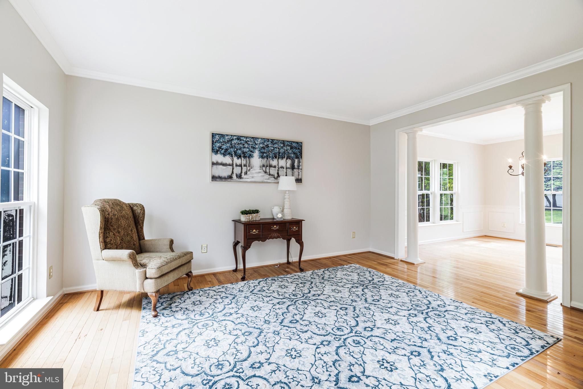 340 Singleton Cir