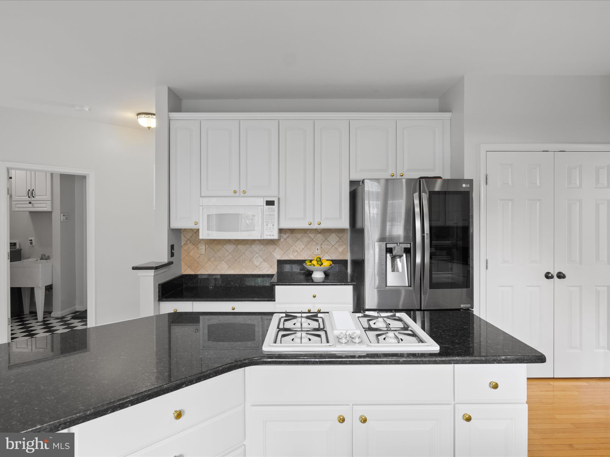340 Singleton Cir