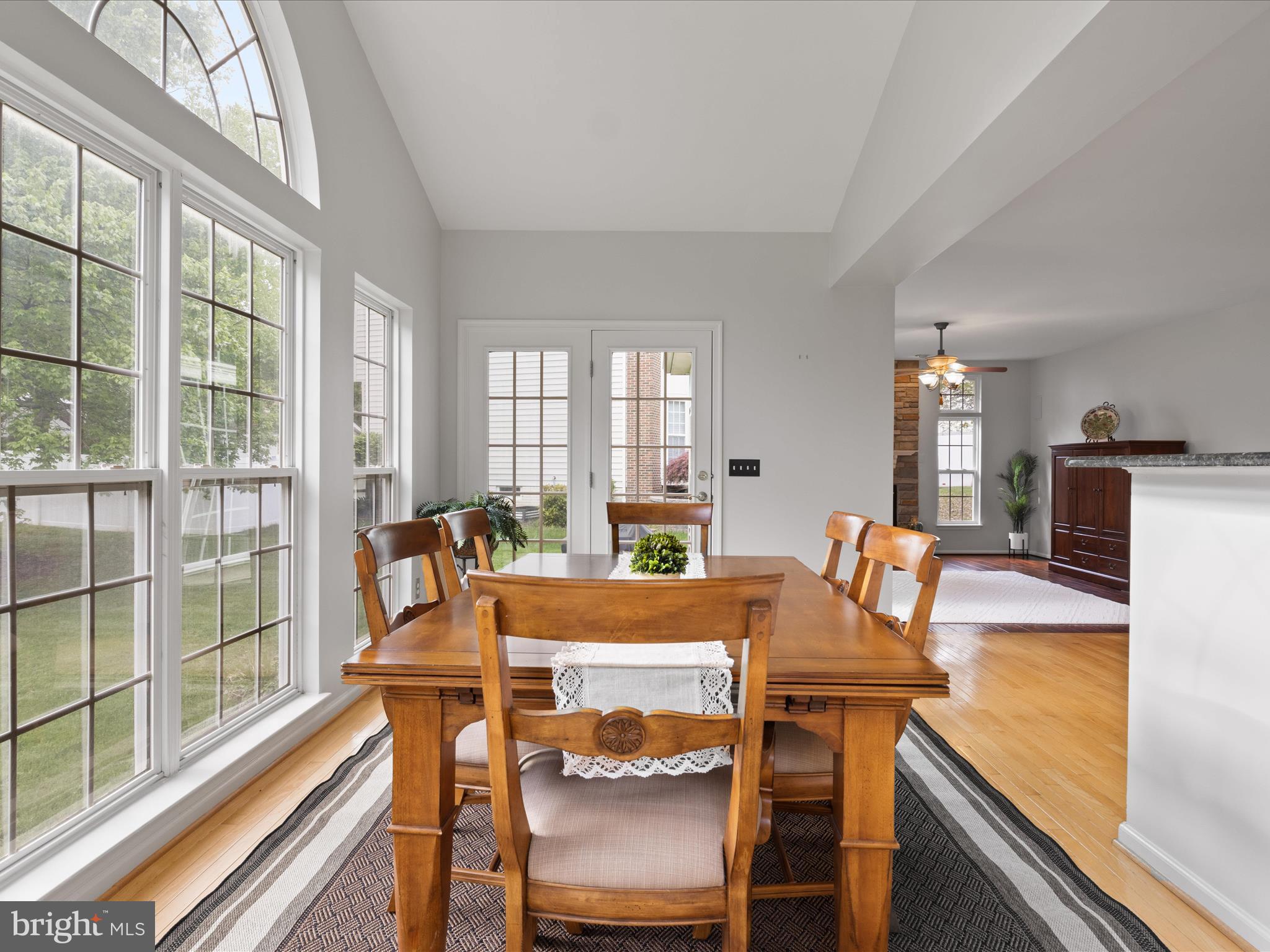 340 Singleton Cir