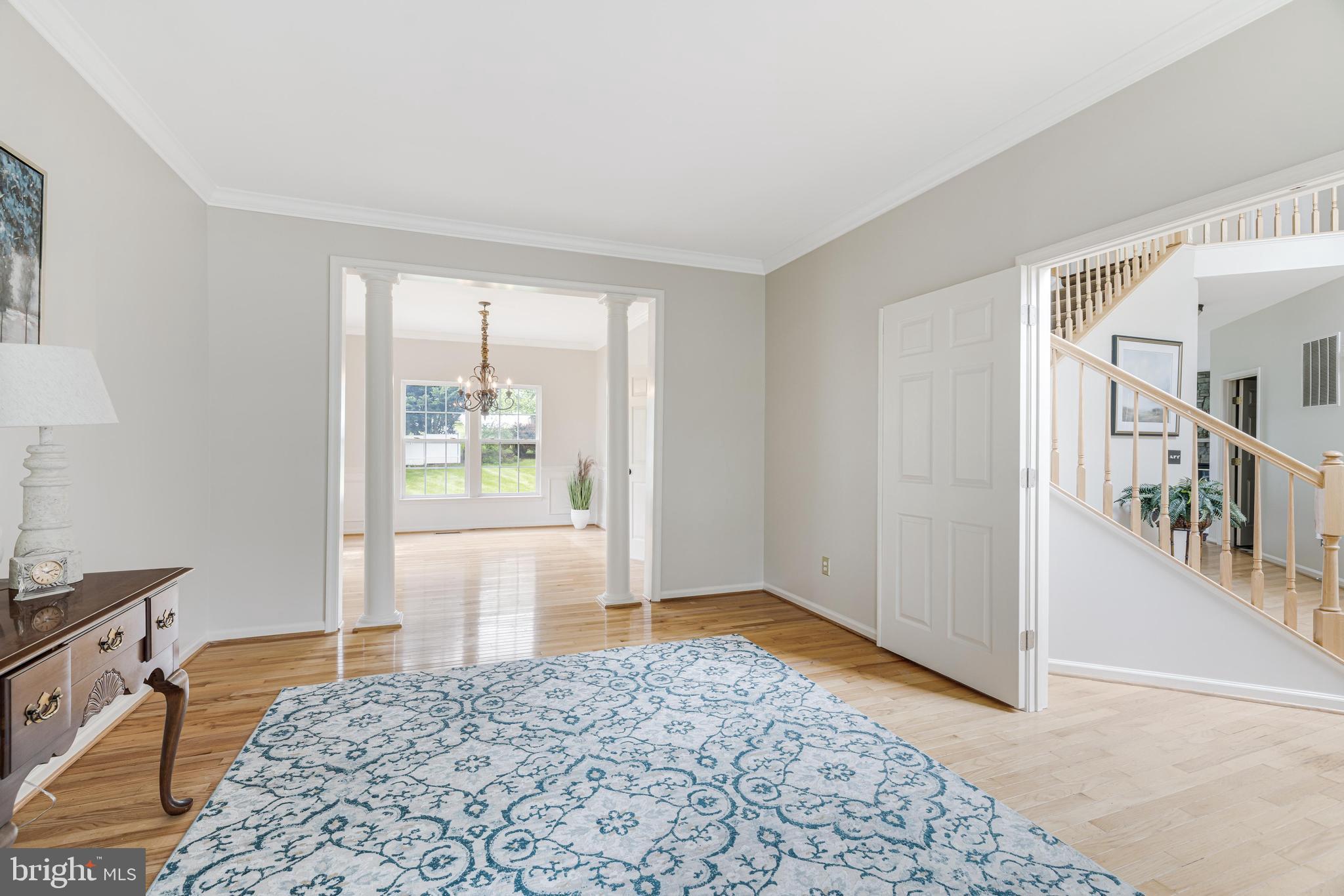 340 Singleton Cir