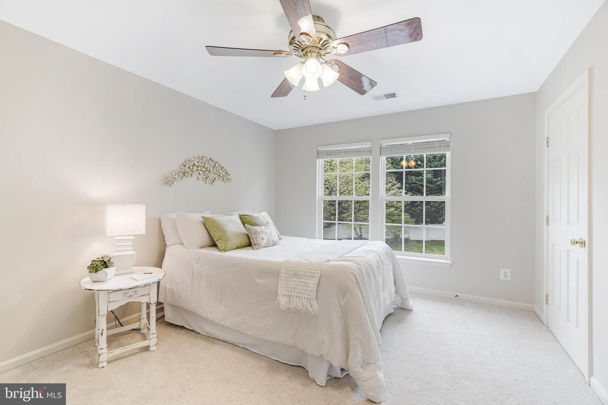 340 Singleton Cir