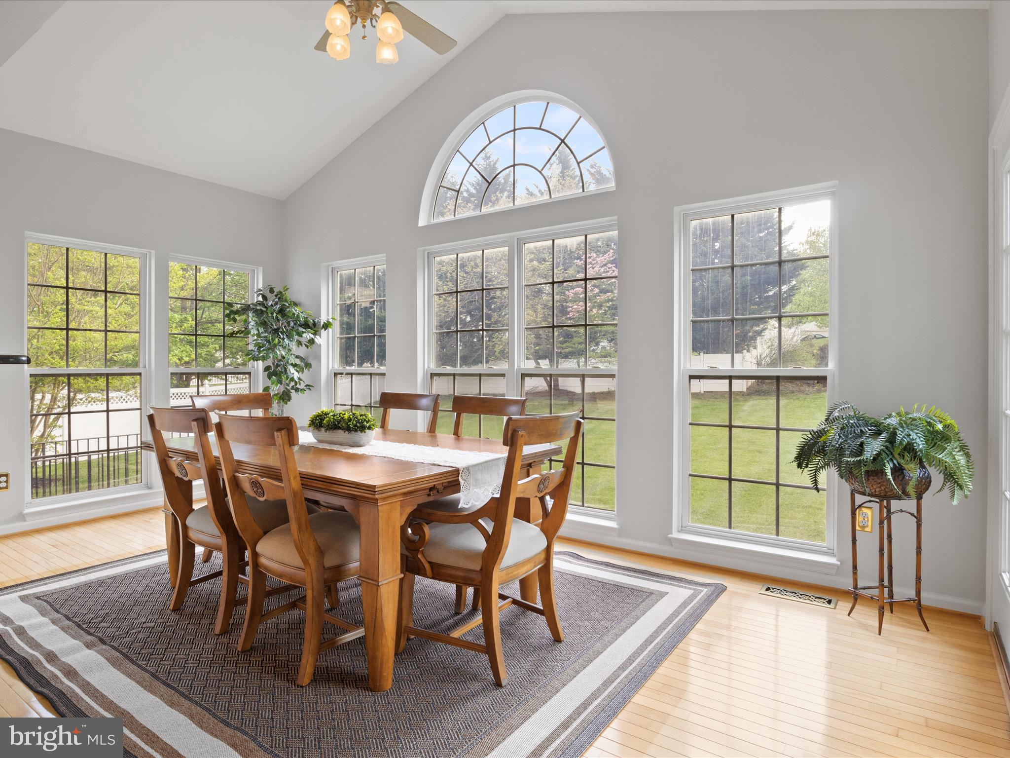 340 Singleton Cir