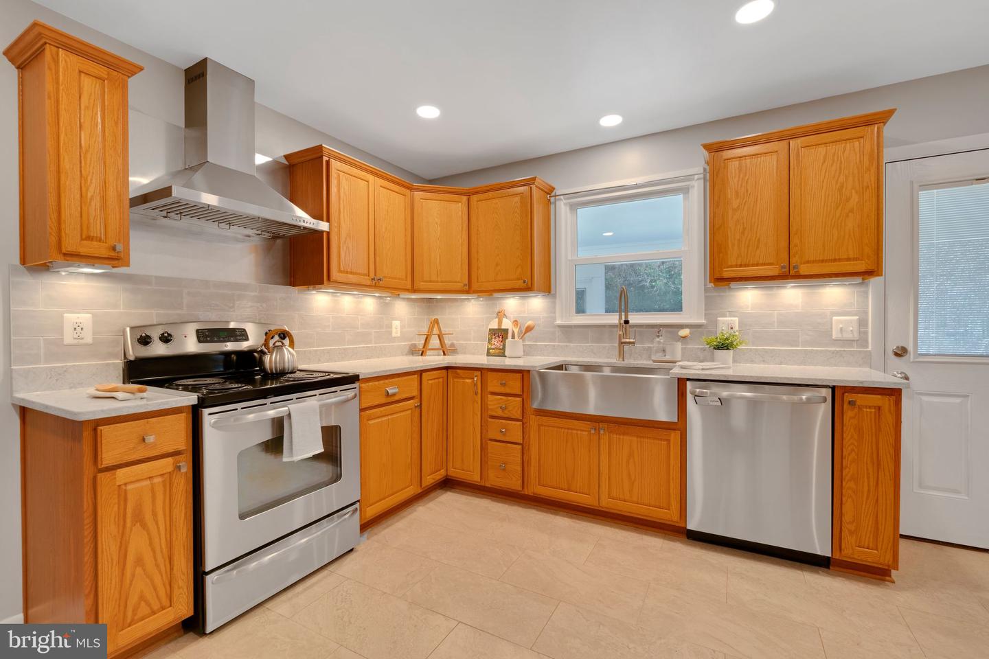 5761 Pendleton Lane