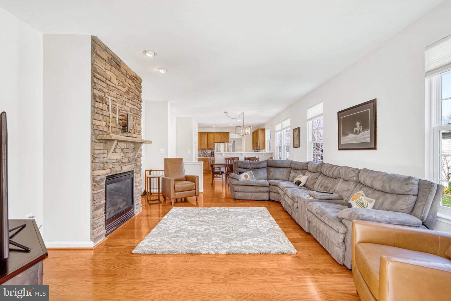 6833 Averbach Ct