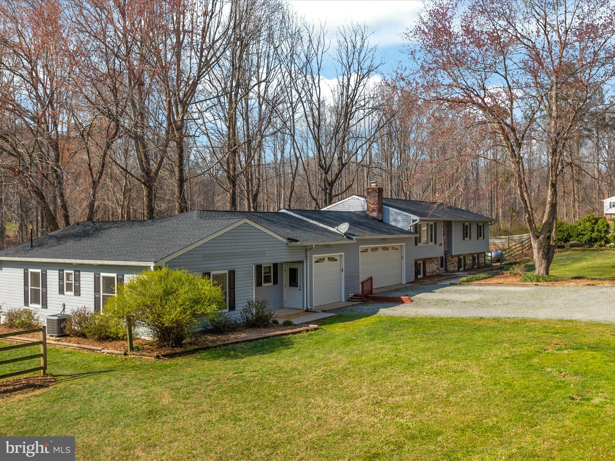 7278 Knightsbridge Ln
