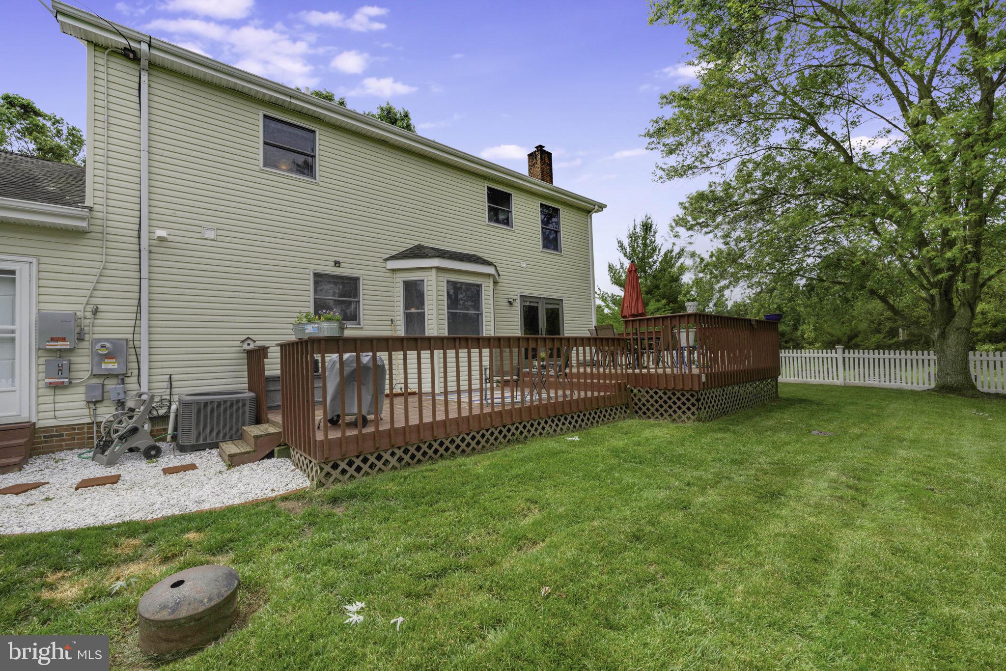 6442 Waterdale Ct