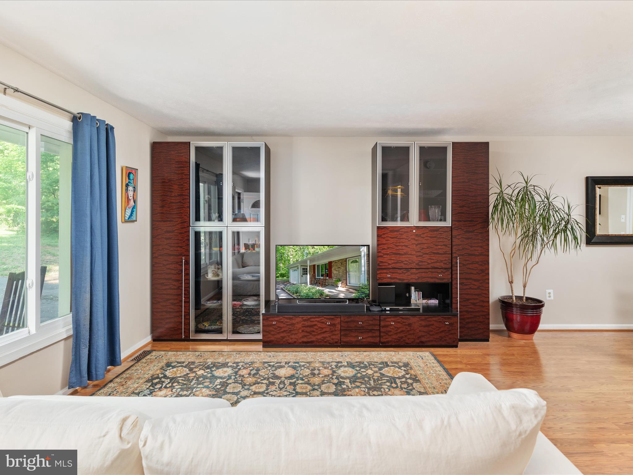 6285 Ghadban Ct
