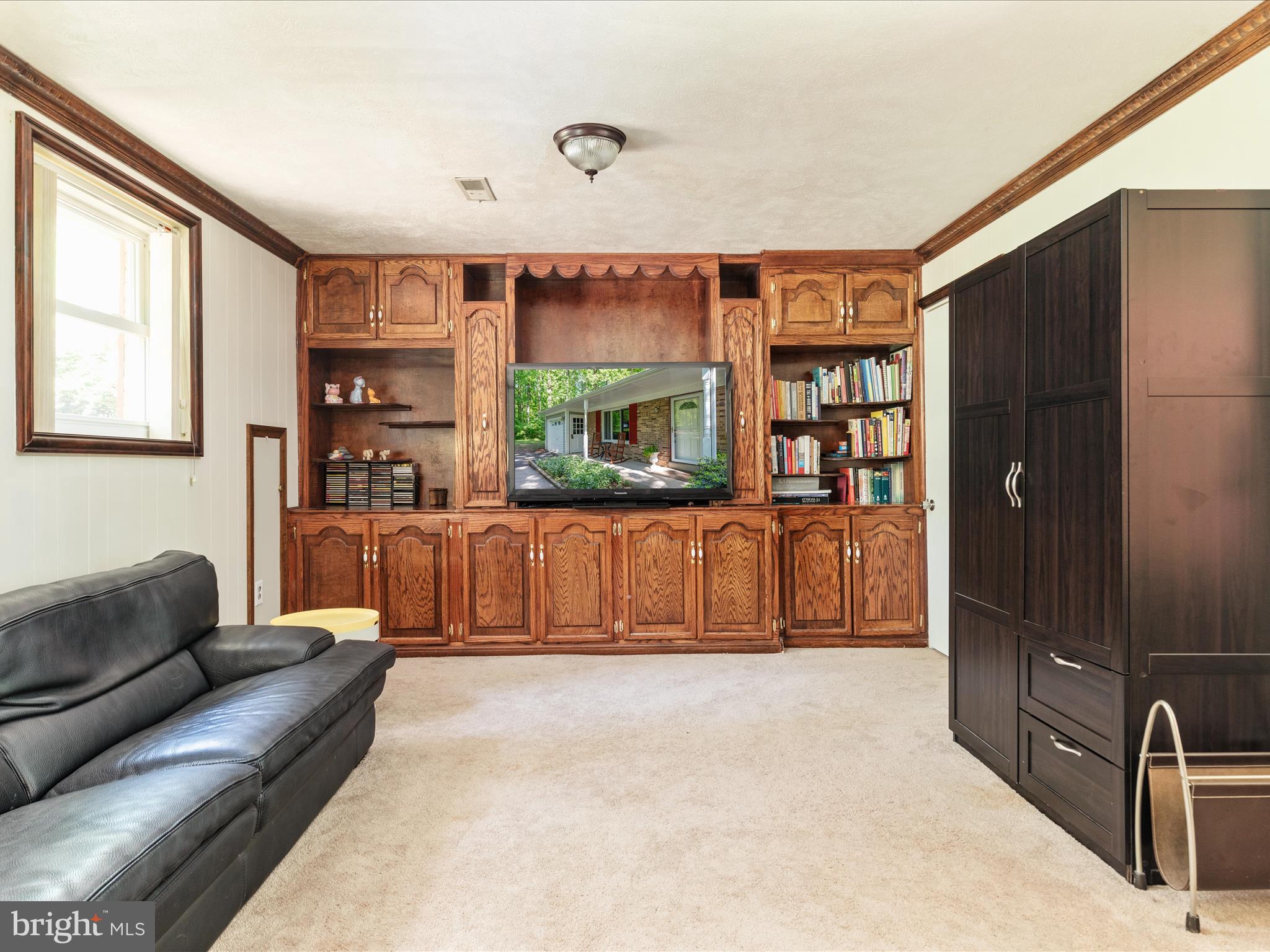 6285 Ghadban Ct