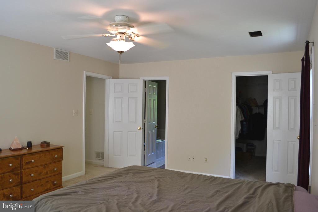 5451 Carper Farm Ln