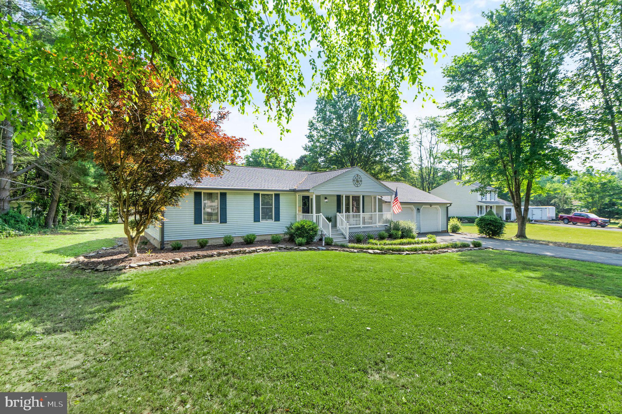 5044 Albrecht Ln