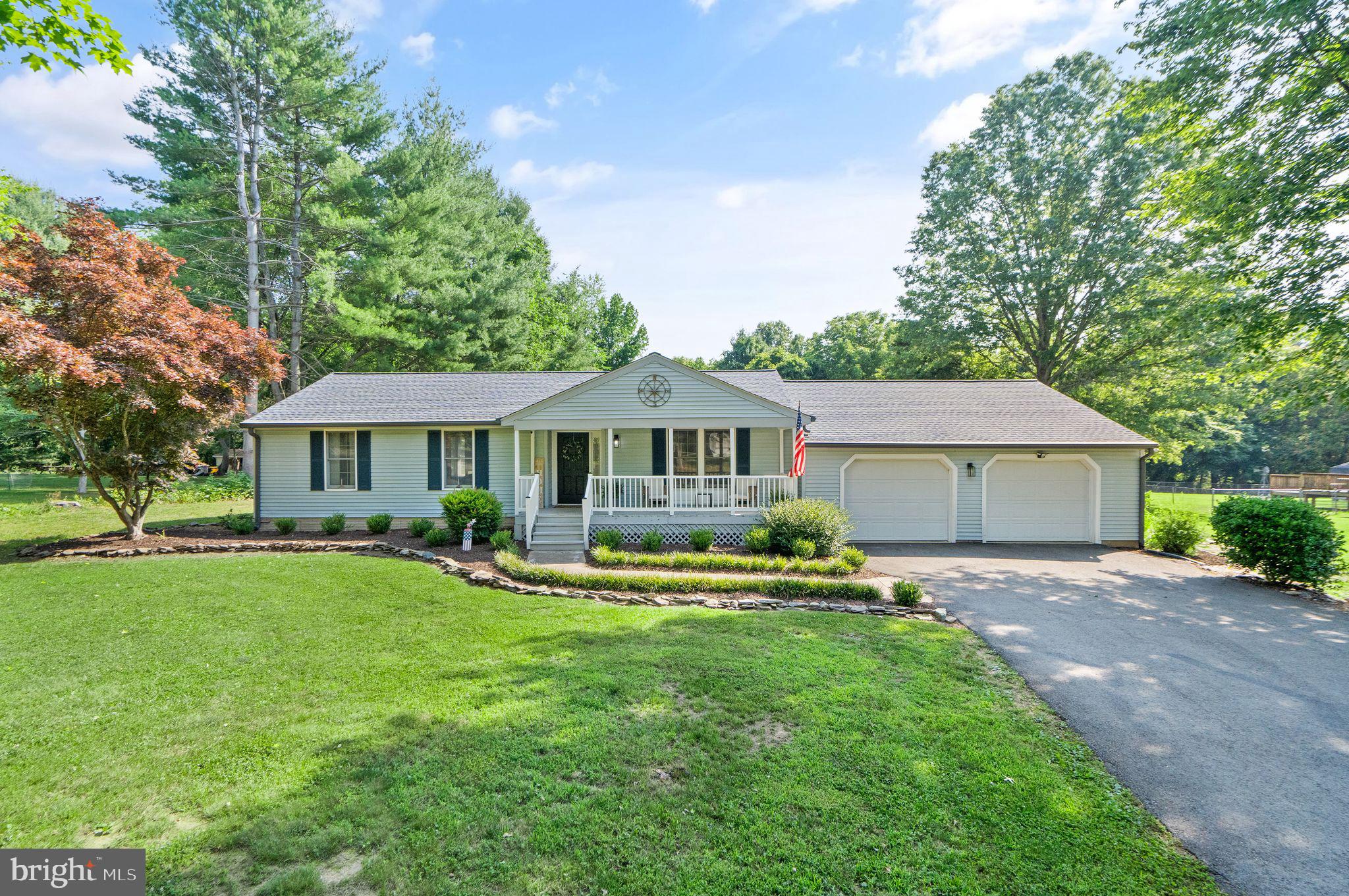 5044 Albrecht Ln