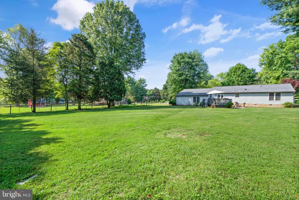 5044 Albrecht Ln