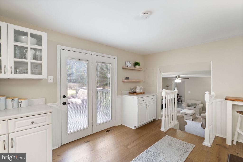 5044 Albrecht Ln