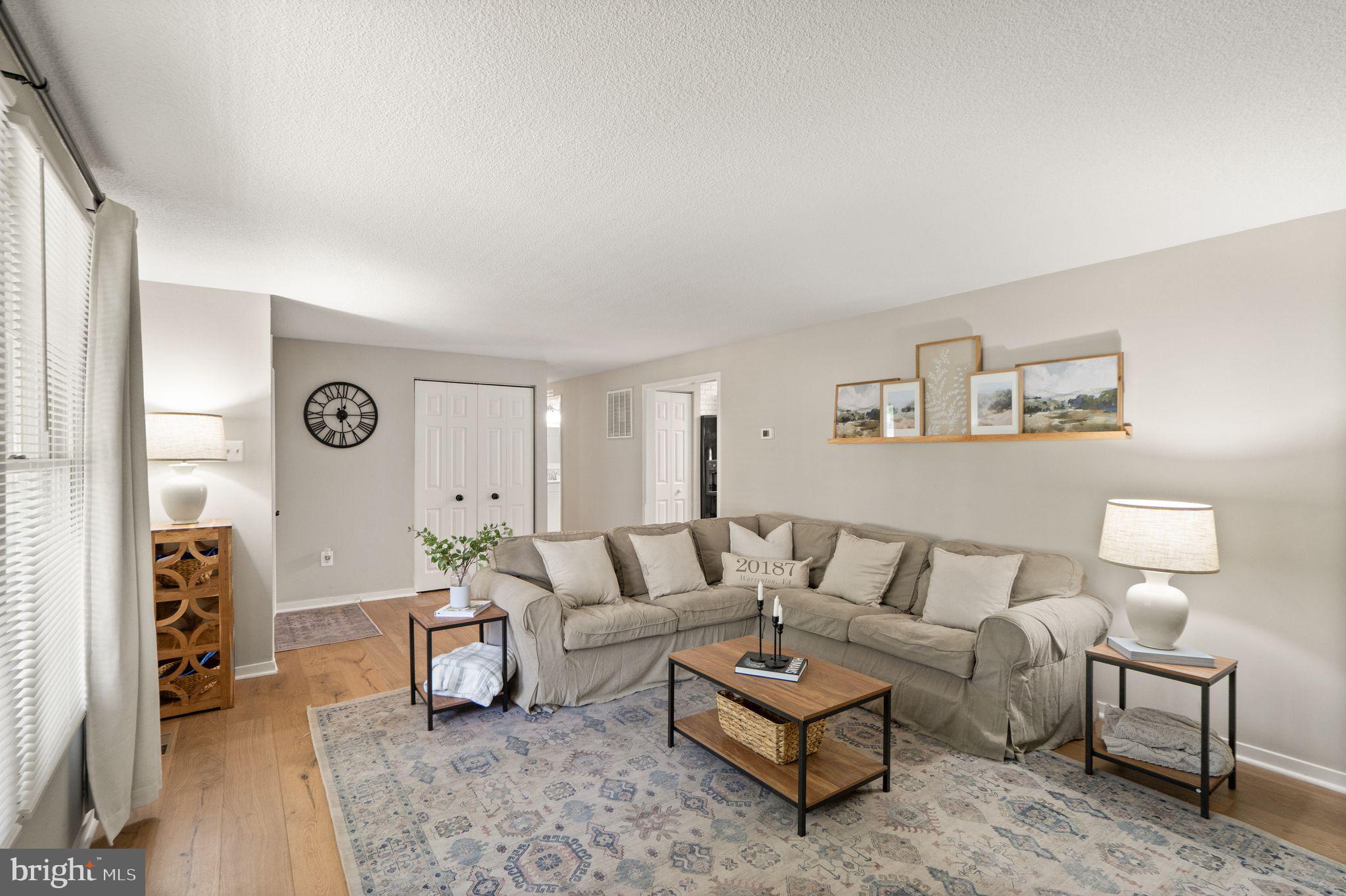 5044 Albrecht Ln