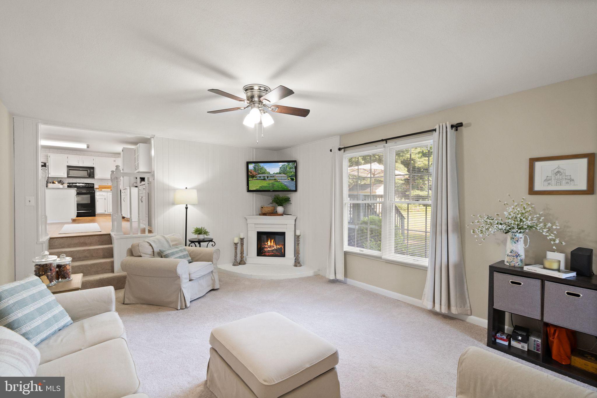 5044 Albrecht Ln