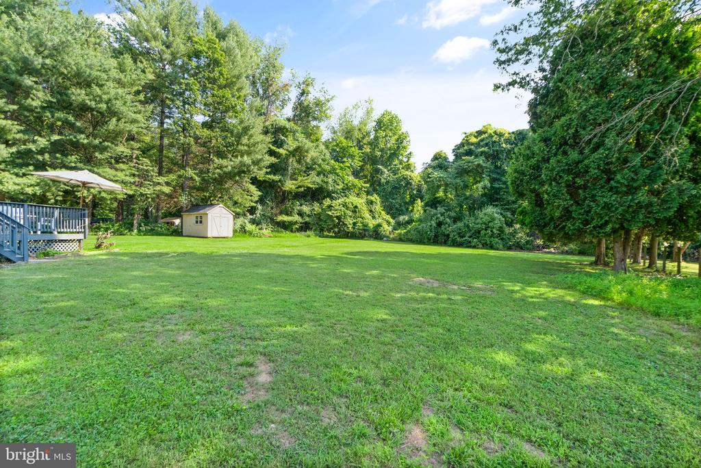5044 Albrecht Ln