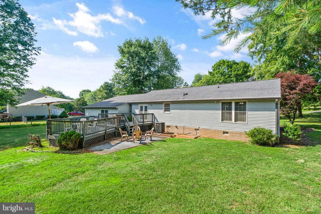 5044 Albrecht Ln