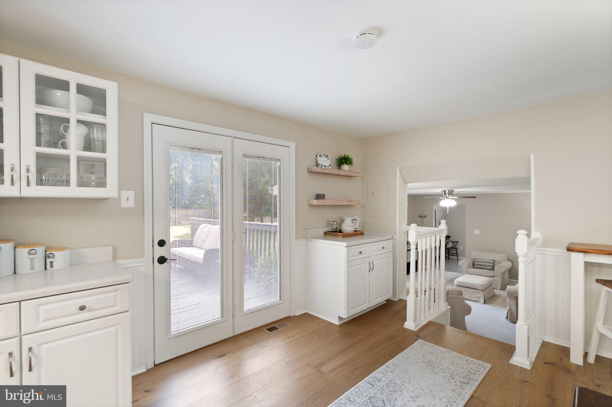 5044 Albrecht Ln