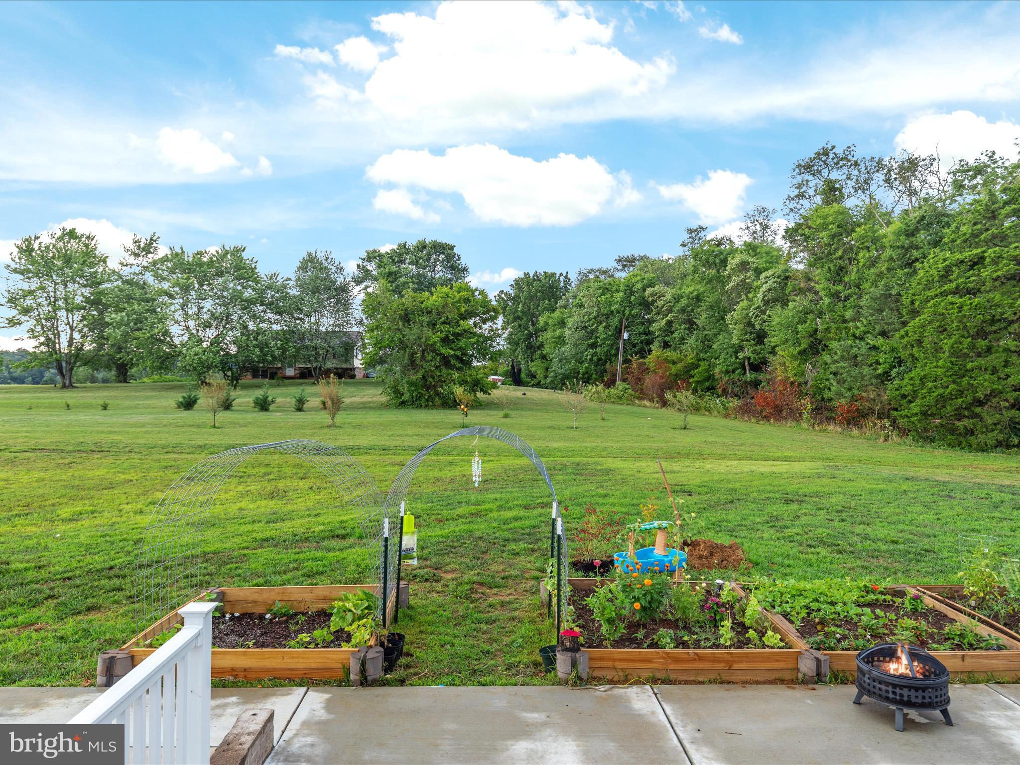 4576 Midland Rd