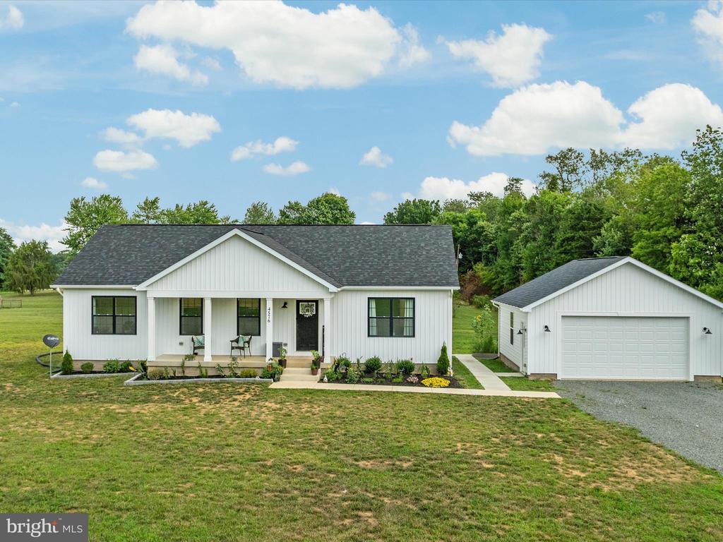 4576 Midland Rd