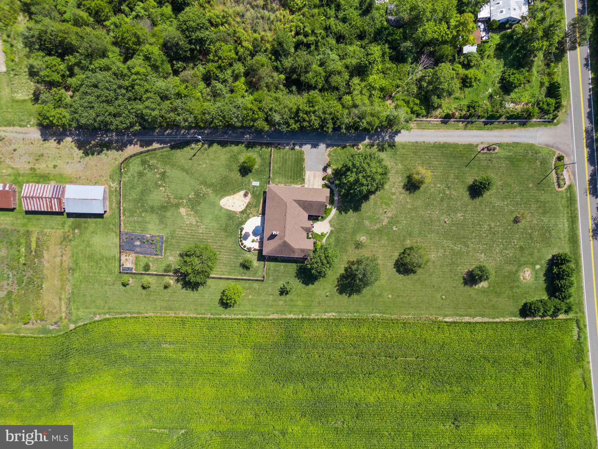 11435 Lucky Hill