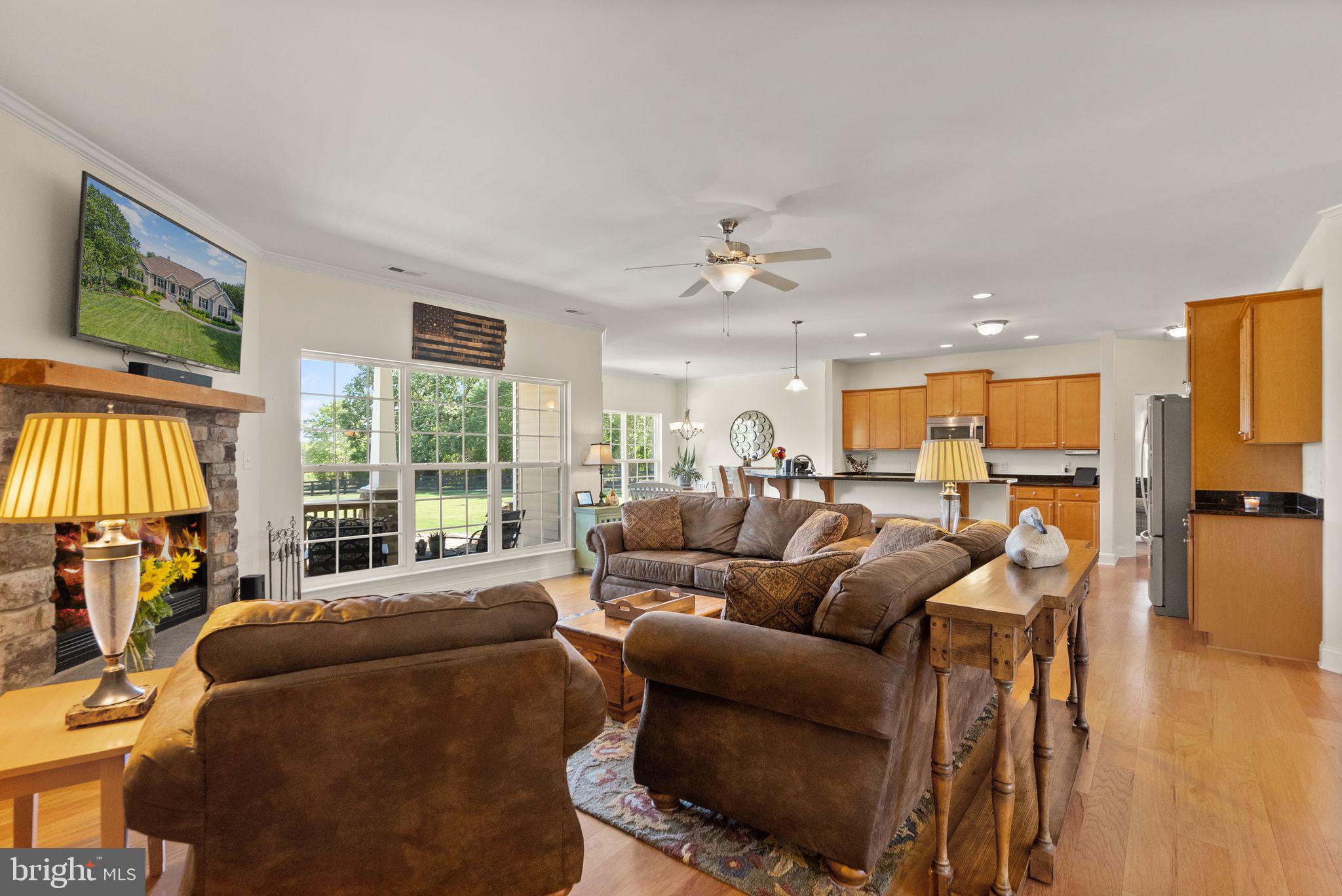 11435 Lucky Hill