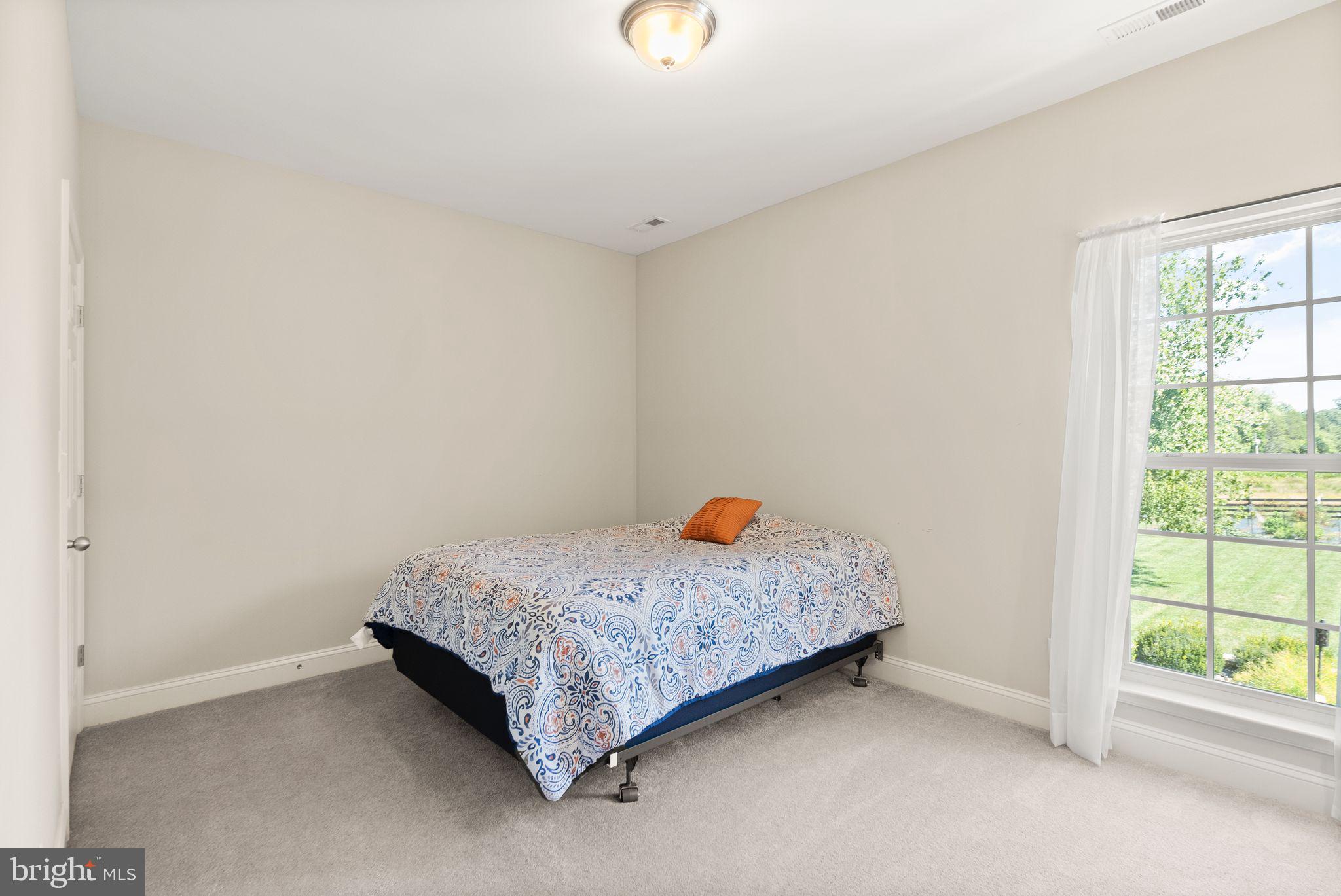 11435 Lucky Hill