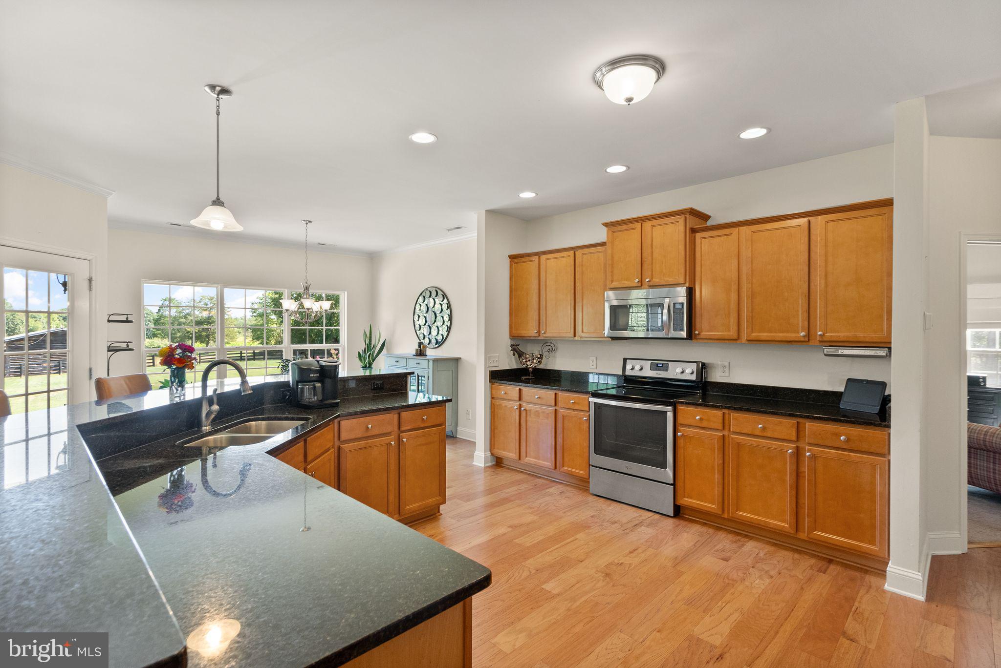 11435 Lucky Hill