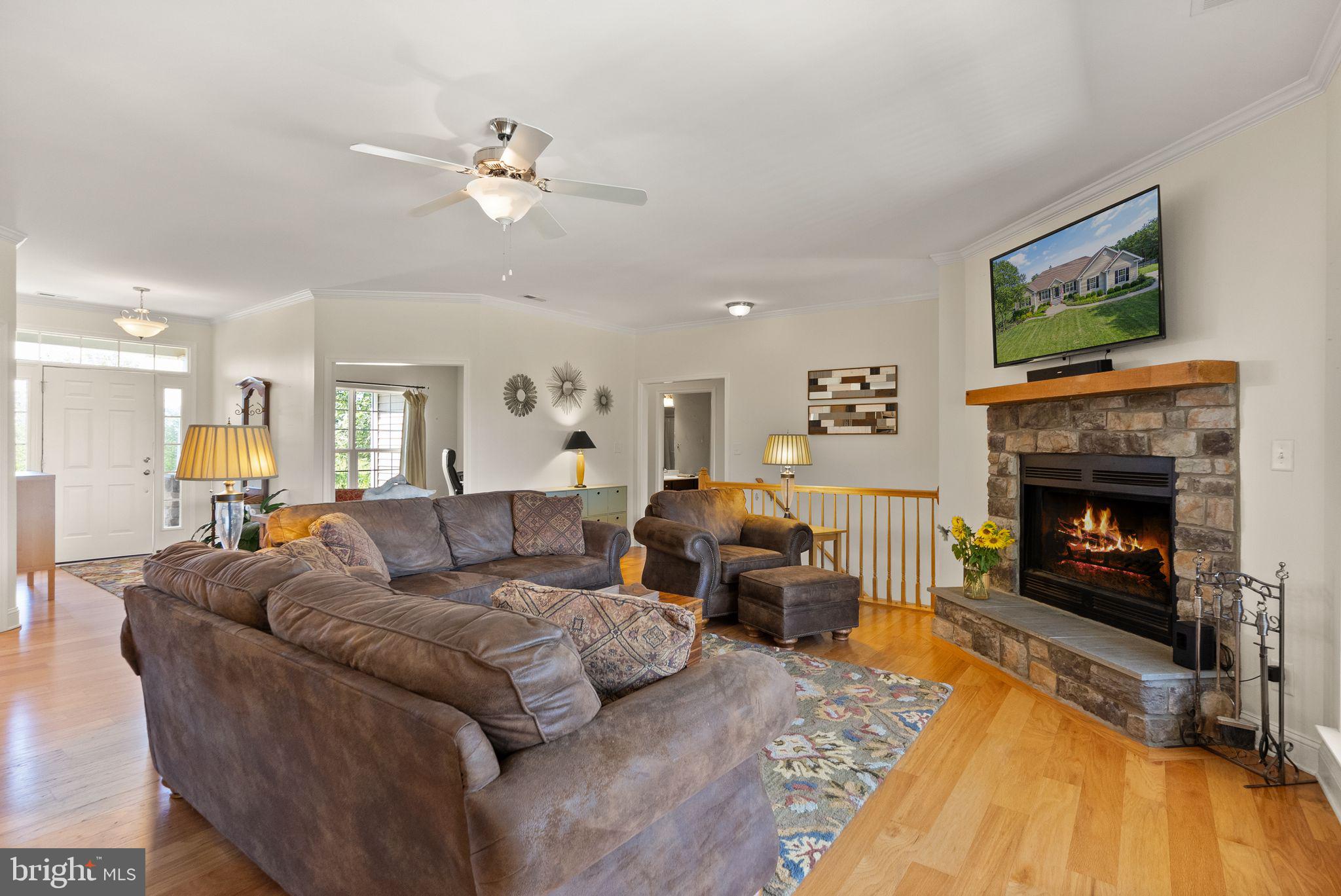 11435 Lucky Hill