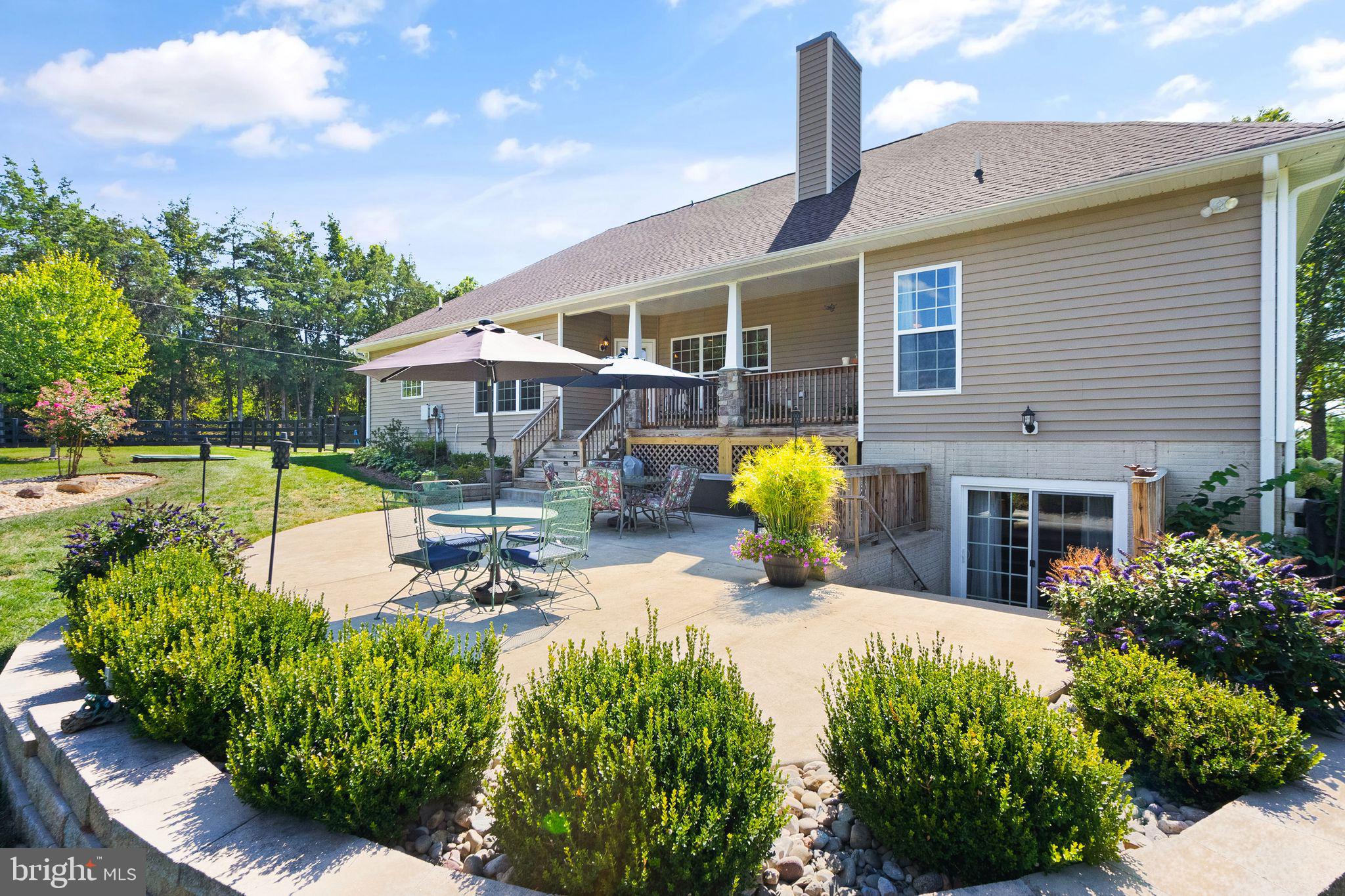 11435 Lucky Hill