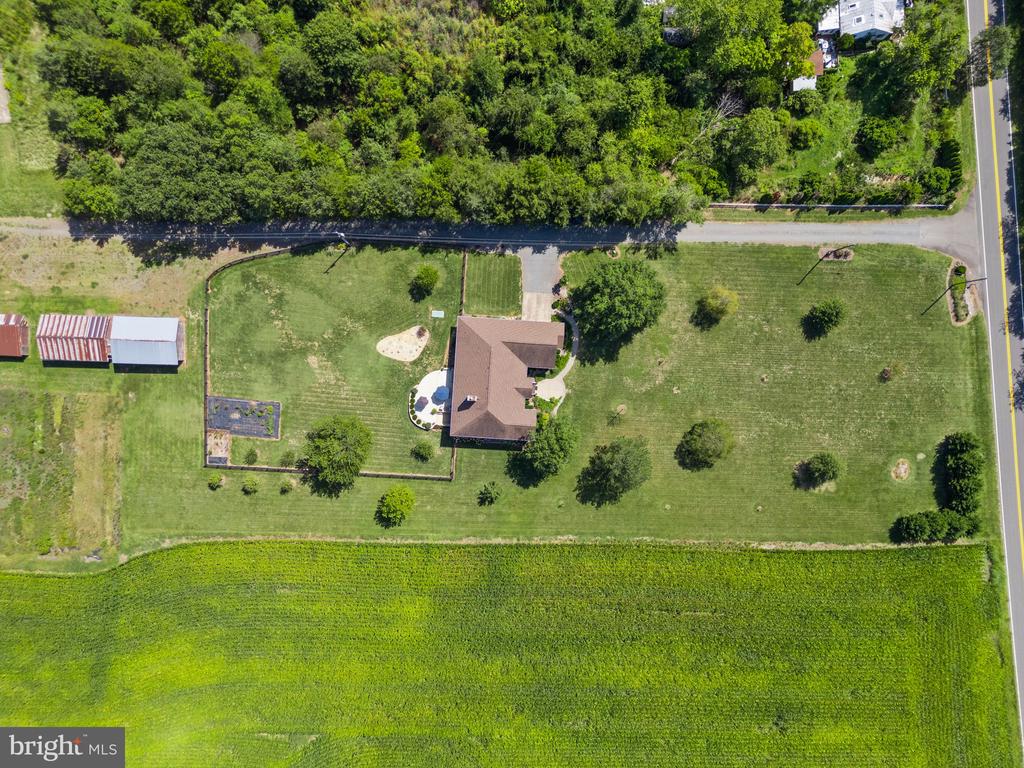 11435 Lucky Hill