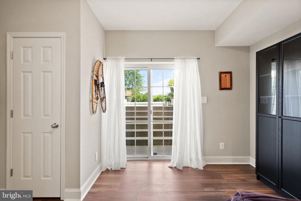 11435 Lucky Hill
