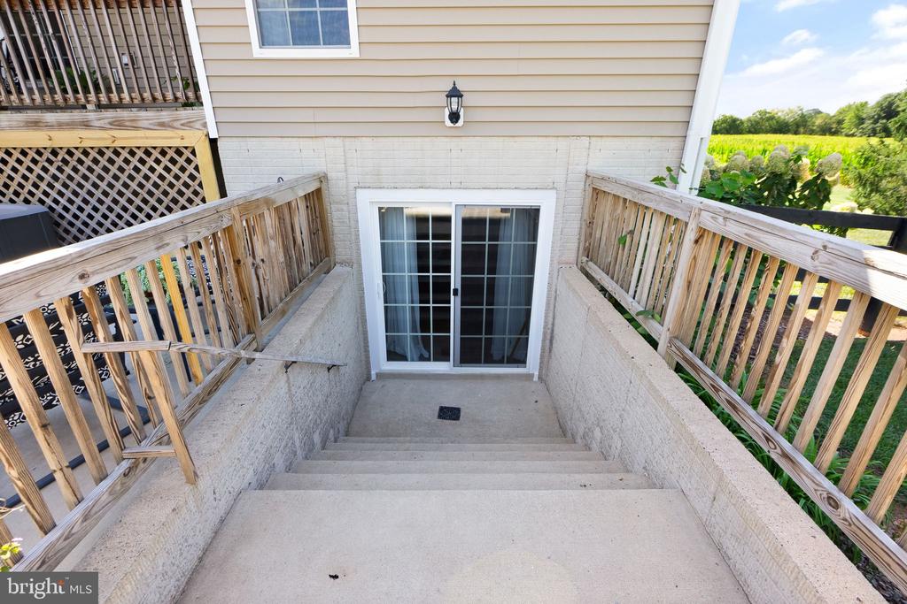11435 Lucky Hill
