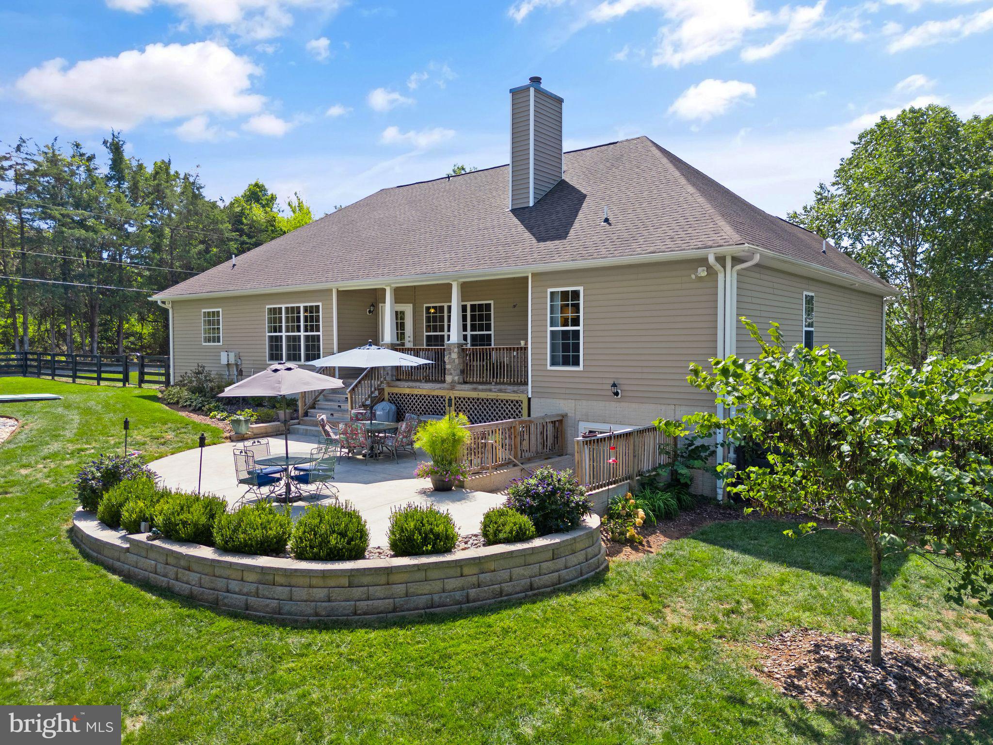 11435 Lucky Hill