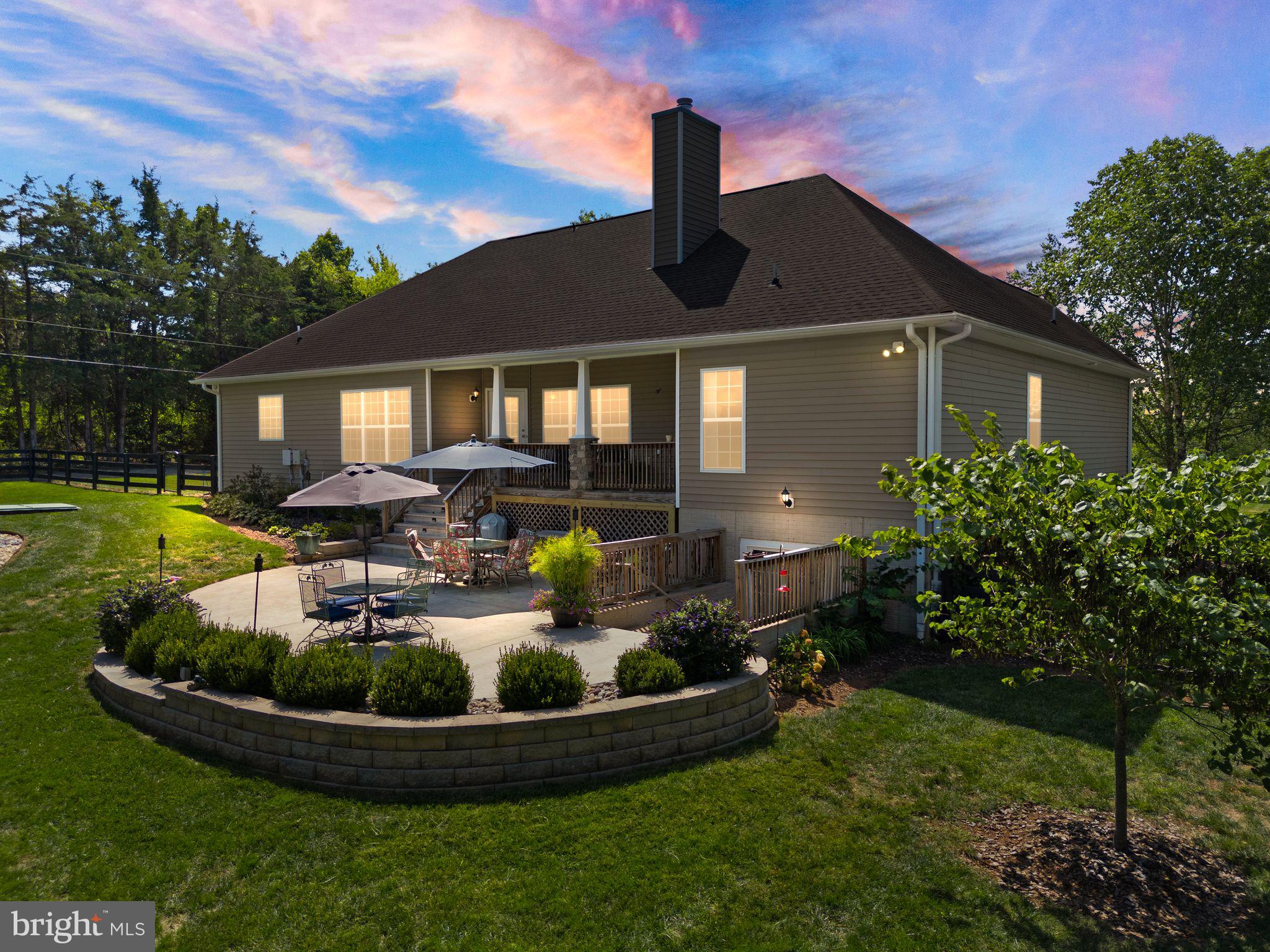 11435 Lucky Hill