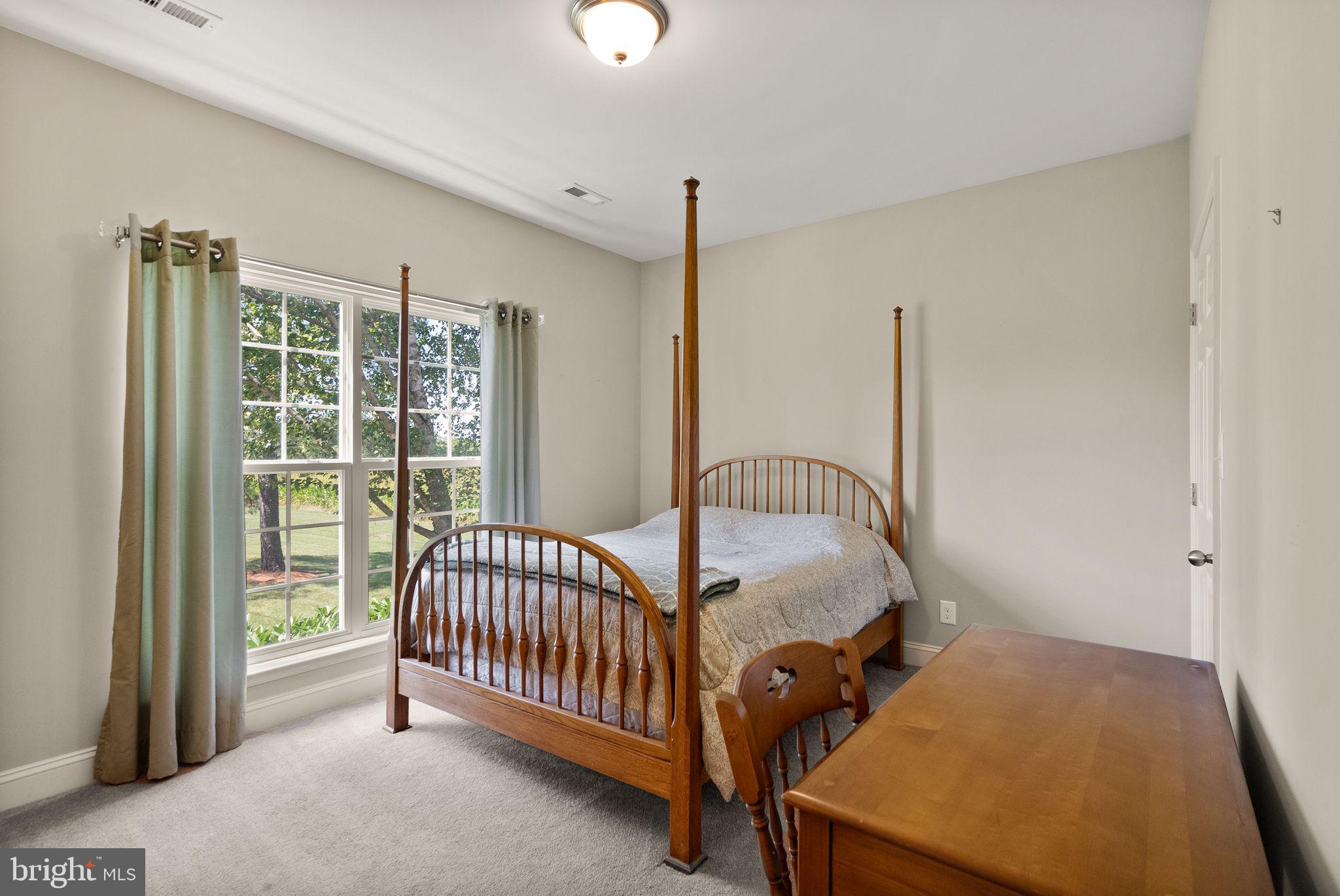 11435 Lucky Hill