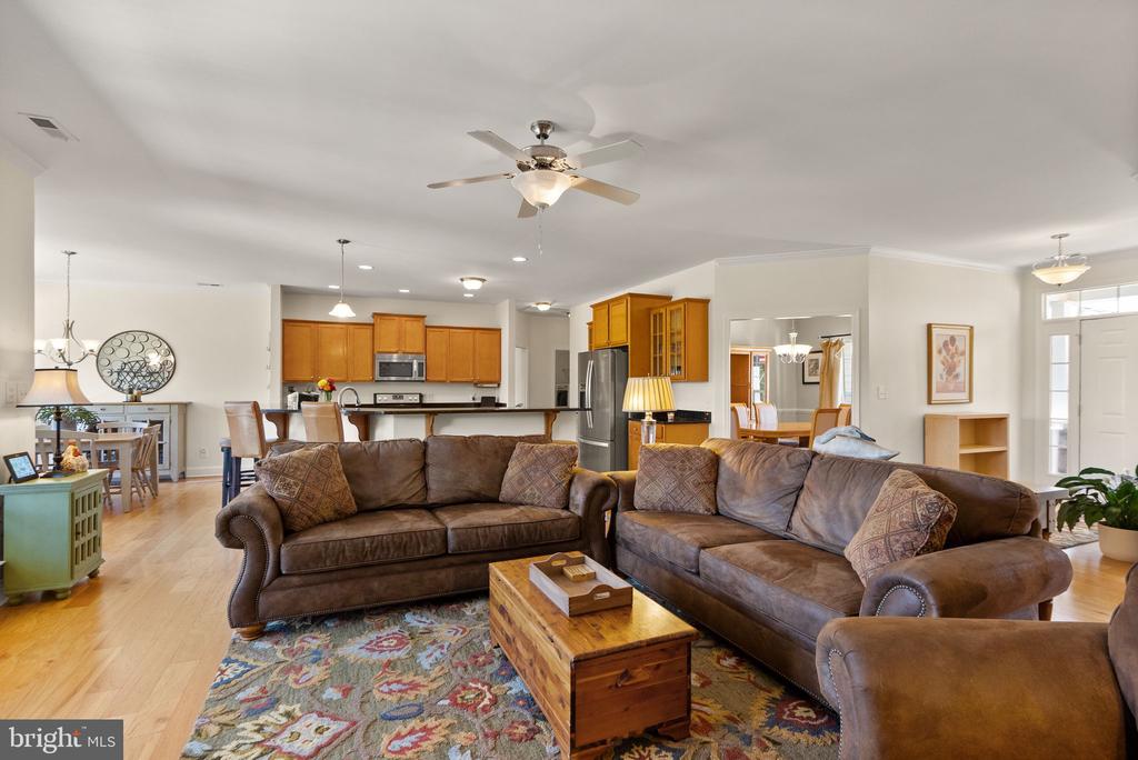 11435 Lucky Hill