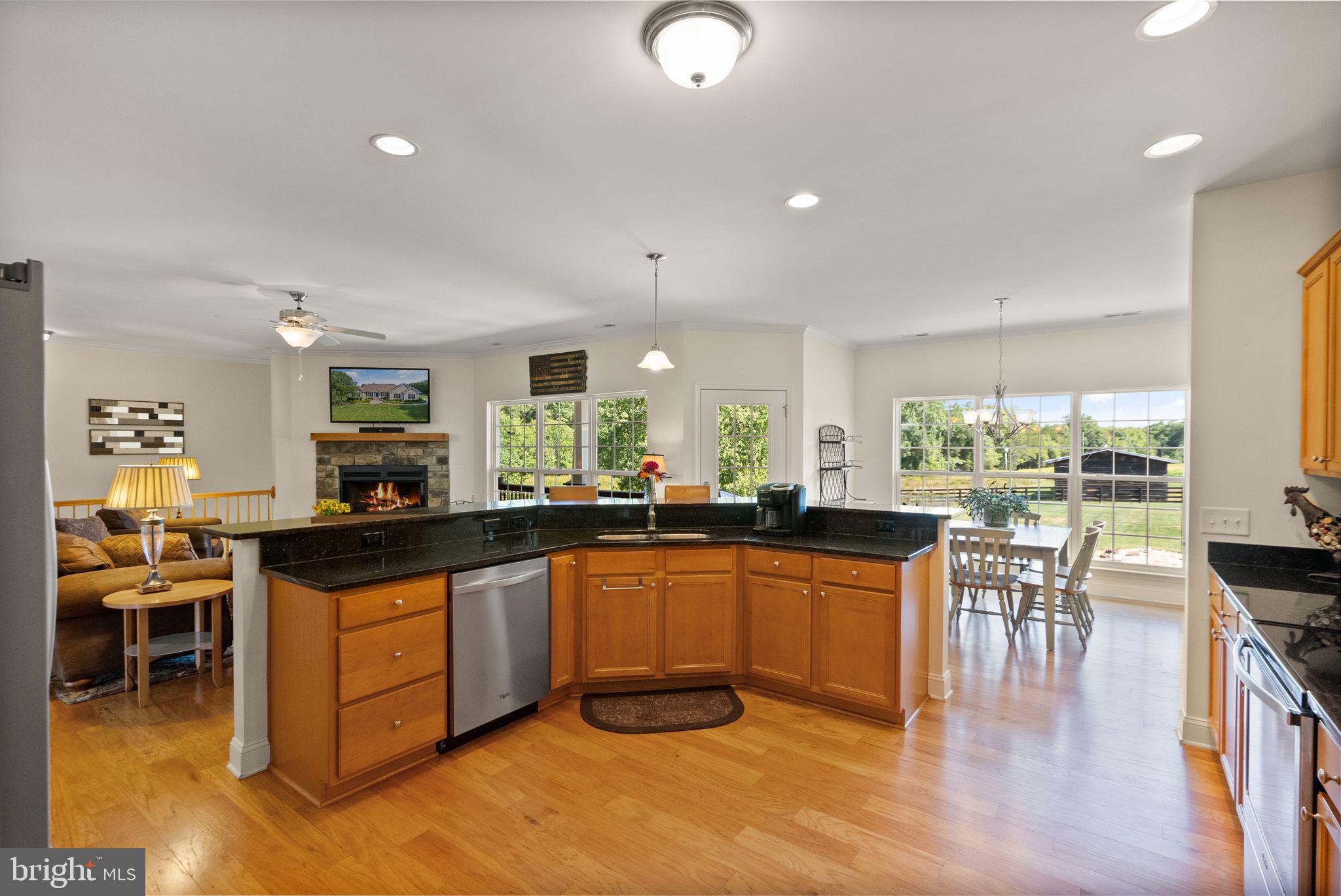 11435 Lucky Hill