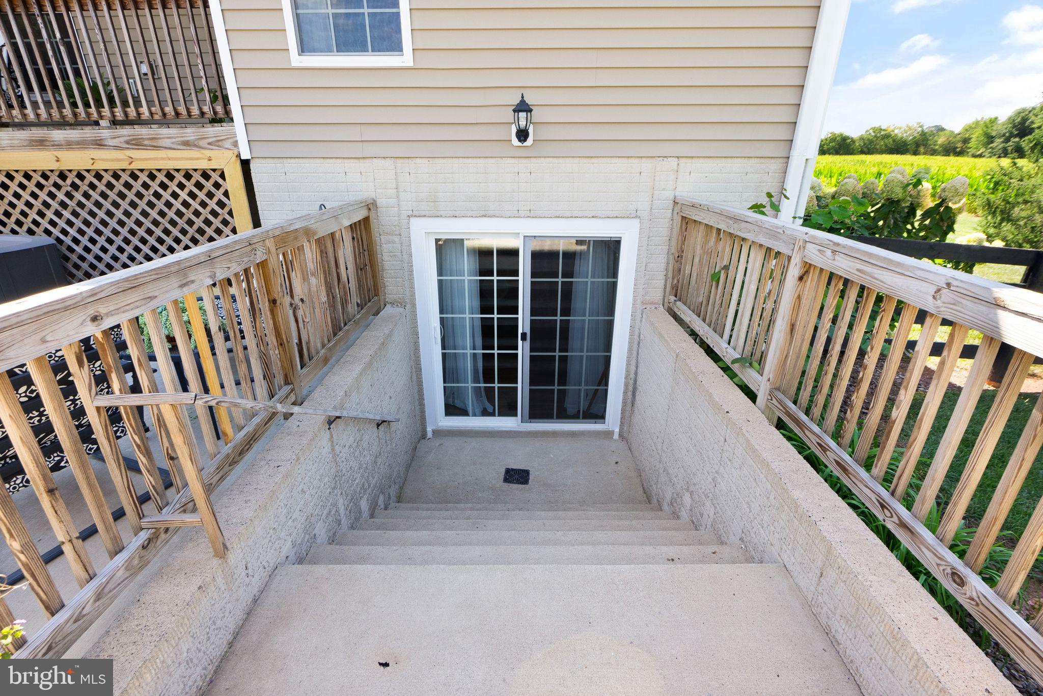 11435 Lucky Hill