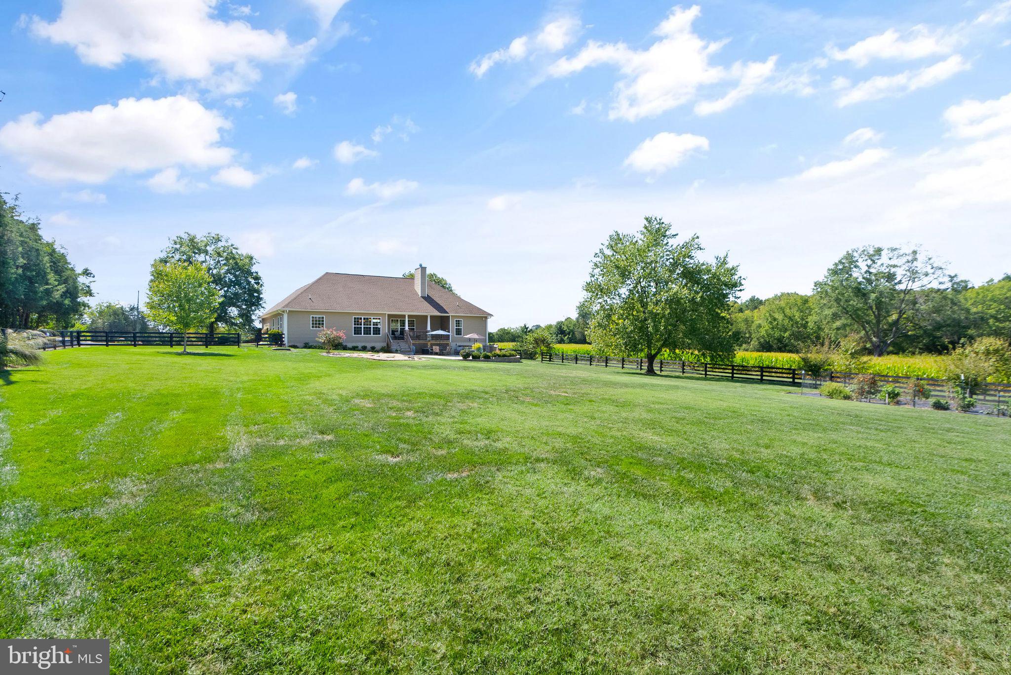 11435 Lucky Hill