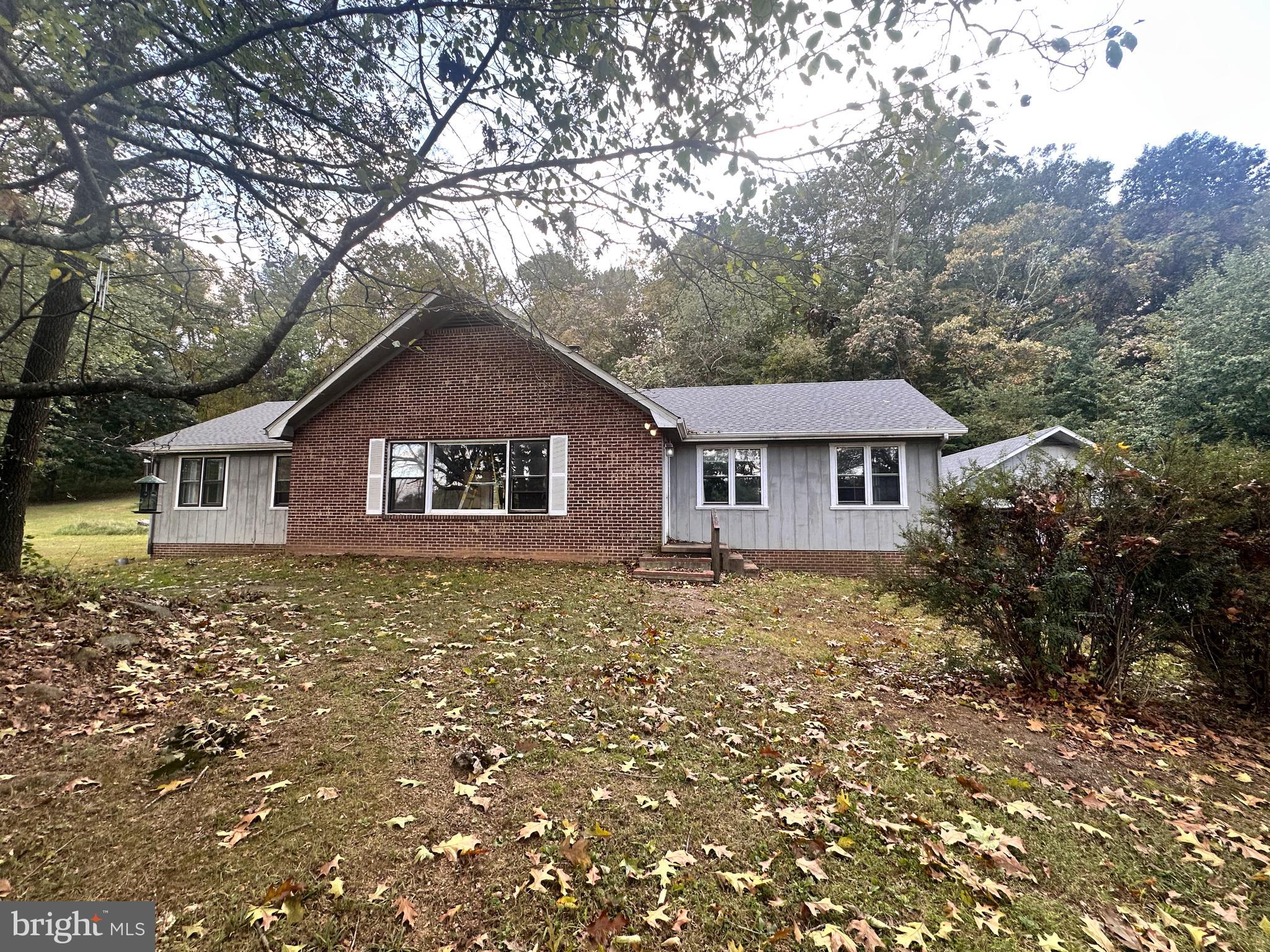 4092 Rolling Hills Dr